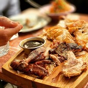 Spit Jack: Μια μοντέρνα rotisserie στην οδό Σκούφου
