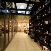 Vinoterra Cava & Resto