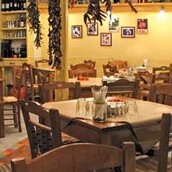 LA CANTINA