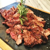 Meat Hall: Για εκσυγχρονισμένες κρεατοφαγικές αναζητήσεις