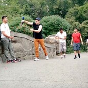 Ήρωας ή κόπανος; - Ο τύπος που επιτίθεται με κλαδευτήρι στα σελφοκόνταρα