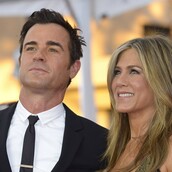 Δεν μιλιούνται καν Τζένιφερ Άνιστον και Τζάστιν Θερού- Ο νέος έρωτας του ηθοποιού και η «εμπλοκή» της Σελένα Γκόμεζ