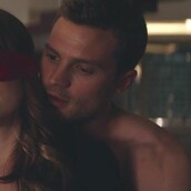 Γυναικολόγος απαντά για την περιβόητη σκηνή σεξ με το παγωτό του «Fifty Shades Freed»