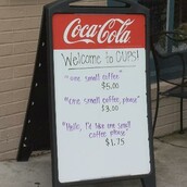 Kαταστηματάρχης ρίχνει την τιμή του καφέ, ανάλογα με την ευγένεια του πελάτη