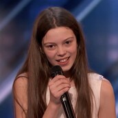 Η απίστευτη 13χρονη που καθήλωσε τους πάντες με τη φωνή της στο America's Got Talent - ΒΙΝΤΕΟ