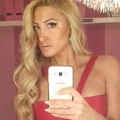 Η Τούνη στη Δίωξη για τη γυμνή της φωτογραφία