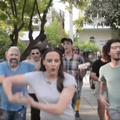 Tο βίντεο-παρωδία με τον Δημήτρη Μακαλιά ως Μαρίνα Σάττι που έχει γίνει viral