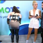 Η αμήχανη στιγμή του Χ Factor - H Νωαίνα κατεβάζει live το παντελόνι της και δείχνει τα οπίσθιά της