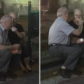 Αγάπη είναι αυτοί οι ηλικιωμένοι που χθες βράδυ τάιζαν ο ένας τον άλλο παγωτό ξυλάκι σε ένα παγκάκι στο Γέρακα