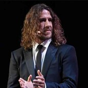 Γυναίκα επιτέθηκε με sex toy στον Κάρλες Πουγιόλ, τον παλαίμαχο της Μπαρτσελόνα - ΒΙΝΤΕΟ