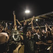 Και πάλι επική η μπάντα των 1000 μουσικών - Επέστρεψαν με το «Smells Like Teen Spirit»