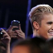 Ο Justin Bieber μόλις κατάφερε ένα τεράστιο μουσικό ρεκόρ