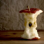 Μπορείτε να διακρίνετε τις φιγούρες στο μήλο;