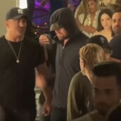 O Nτι Κάπριο στη Μύκονο - Δείτε την πρώτη του νυχτερινή έξοδο