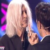 Συνεχίζεται η διαμάχη μεταξύ του Epsilon με τον Καρβέλα - Γιατί κινδυνεύει να χάσει ολόκληρη την περιουσία του ο συνθέτης