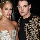 Η εγγονή του τέως βασιλιά Κωνσταντίνου στο Μet Gala στη Νέα Υόρκη