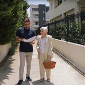 Τη μέρα που ο Γιώργος Καπουτζίδης και η Έφη Παπαθεοδώρου βγήκαν για να πληρώσουν λογαριασμούς