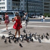 Δεκαπενταύγουστος στην Πόλη: Γονατιστός στο Σύνταγμα