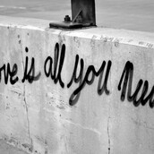 Σχέση πολλών... χιλι(ο+μ)έτρων