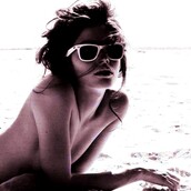 Τopless και αν σας αρέσει, γατούληδες!