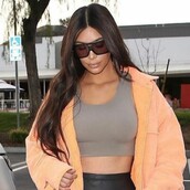 Τα σακάτεψε όλα για να δείξει πιο αδύνατη η μέση της - Το επικό φώτοσοπ της Κιμ Καρντάσιαν