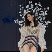 O Άγγελος έπεσε- Το ατύχημα στην πασαρέλα της Victoria's Secret