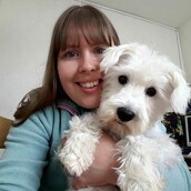 Της πήρε μέρες αλλά τα κατάφερε: Έστησε και τα 17 της κατοικίδια για οικογενειακή φωτογραφία