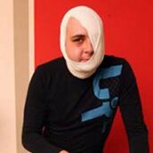 Ο άντρας που μπέρδεψε το τηλέφωνό του με το σίδερο 