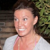 ''Είμαι σίγουρη ότι ο Κοσμάς Βίδος είναι κακομοίρικο πλάσμα. Κοντούλης, καραφλός, που δεν θα μπορεί να κάνει καλό sex''