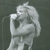 Ισχυρίζεται ότι ασφάλισε το... πέος του ο τραγουδιστής των Van Halen