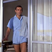 Mερικές στυλιστικές αστοχίες σε ταινίες Τζέιμς Μποντ