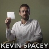 Ο Ross Marquand μιμείται πιστά σταρ του Χόλυγουντ