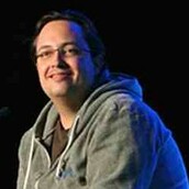 Aυτός είναι ο ιδιοκτήτης του YouPorn. Και μόλις συνελήφθη