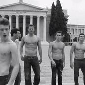 Το lifestyle σκιρτά στο νεκρικό κιβούρι του