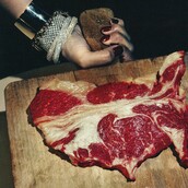 "Ζηλεύεις ακόμη όποια είναι κάτω από τριάντα με κορμί σφιχτό;"