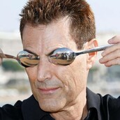 Γιούρι Γκέλερ: το πρωί λύγιζε κουτάλια, το βράδυ μεταμορφωνόταν σε κατάσκοπο