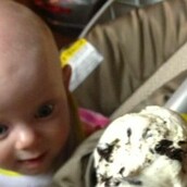 Μωρά που δοκιμάζουν πράγματα για πρώτη φορά