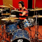 Σήμερα όλοι μιλάνε για το video που παίζει ντραμς αυτός ο τύπος 