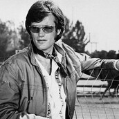 Έξαλλος ο Πίτερ Φόντα με τα t-shirt «Easy Rider» των Dolce & Gabbana