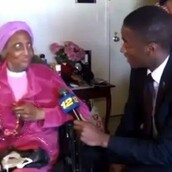 Γιαγιά 100 χρονών θέλει 100 πέη για τα εκατοστά της γενέθλια