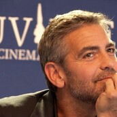 Δίκαιο και σωστό να επιστρέψουν τα μάρμαρα του Παρθενώνα, λέει ο George Clooney 