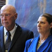 Εξόριστη πριγκίπισσα σε κύκλωμα κοκορομαχίας