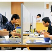 Τα Forever Alone τραπεζοκαθίσματα της ημέρας.