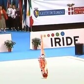 Ας πει κάποιος στην κοπέλα ότι αυτό που κάνει είναι αδύνατο