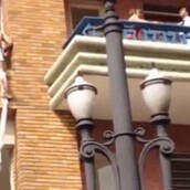 BINTEO: Ο εραστής φεύγει από το μπαλκόνι!