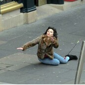 Η Σκάρλετ Γιόχανσον πέφτει: απίθανα memes