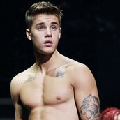 "Justin Bieber had a small dick lol"