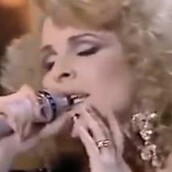 Θάντερ Σα Να Μπαίνει Η Άνοιξη 