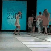 Είναι αδύναμη - αγνοήστε την!