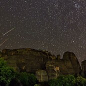 Οι Περσείδες πάνω απ' τα Μετέωρα